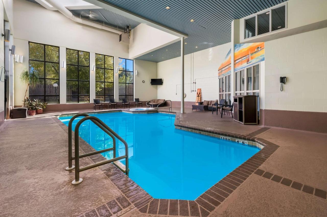 Best Western Belleville Exterior photo